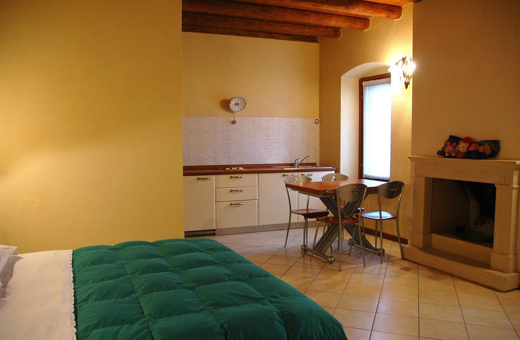 Villa Agriturismo Le Mura Del Gherlo Valeggio sul Mincio Exterior foto
